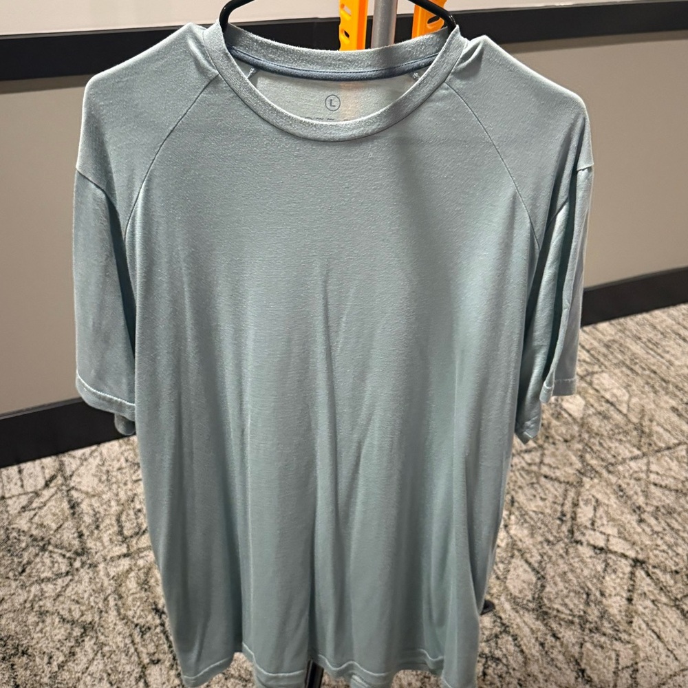 FREE FLY - Light Blue Shirt Mens Large